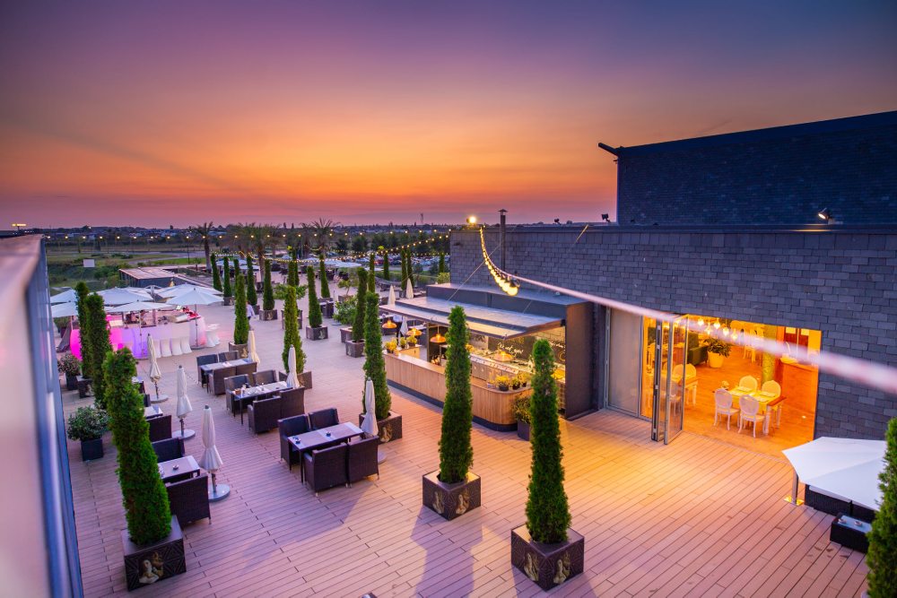 therme bucharest mango tree restaurant